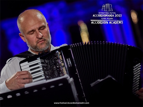 Prof. Raimondas Sviackevicius (Lithuania): The future of accordion and the importance of original repertoire